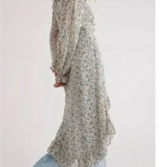 New Free People Gigi Floral Chiffon
Maxi Top
Retail $198
Size L - Picture 2 of 13